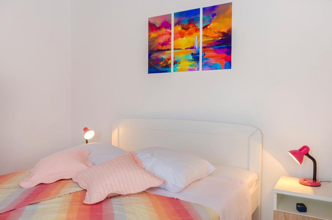 Apartment And Rooms Ema 沃迪切 外观 照片