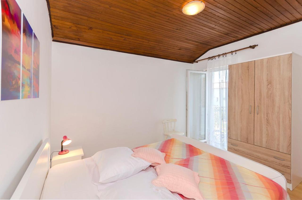 Apartment And Rooms Ema 沃迪切 外观 照片