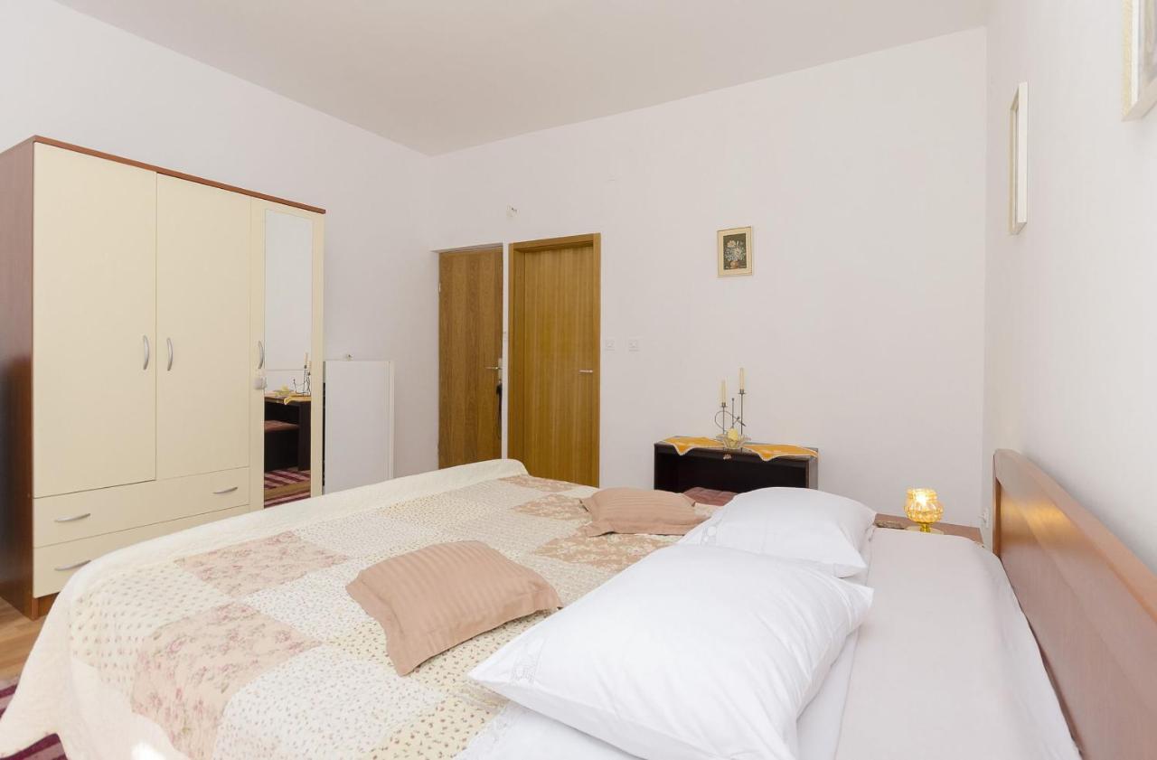 Apartment And Rooms Ema 沃迪切 外观 照片